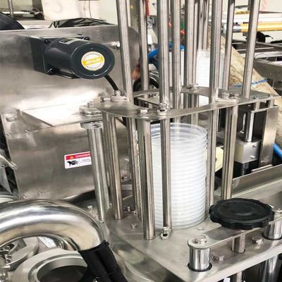 1.8KW PLC Control Filling And Sealing Machine For Food And Beverage Industry