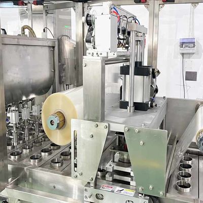 Automatic Drink Sealing Machine 90-100mm Cup Size 900kg Weight
