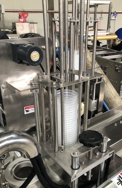 0.02-0.05mm Film Thickness 200-400mm Film Width Automatic Plastic Cup Sealing Machine